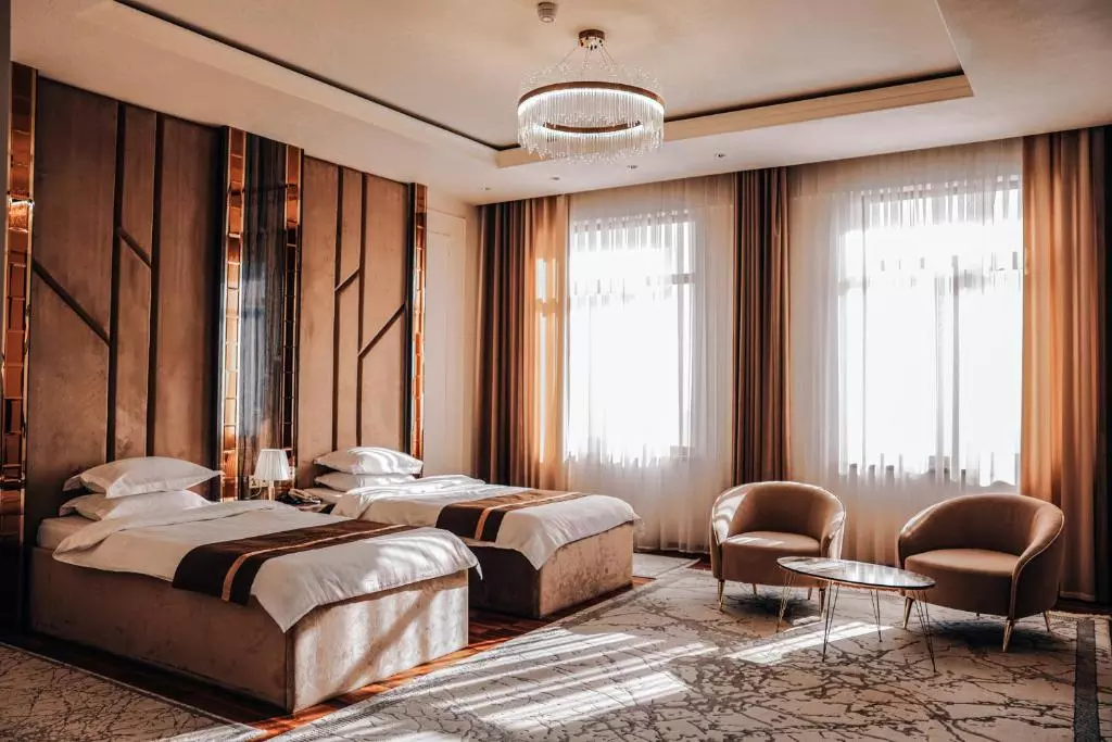 KANGURT Grand Hotel